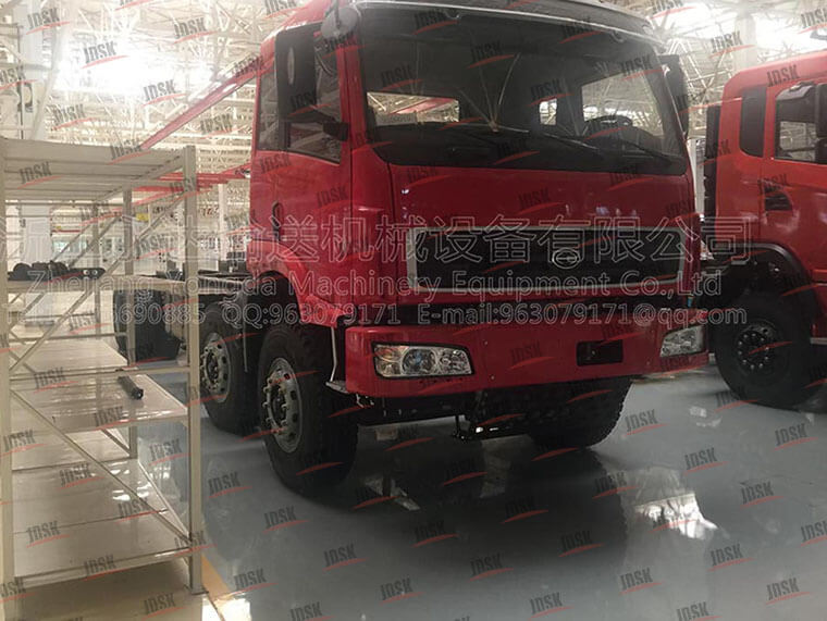 軍用重型車(chē)生產(chǎn)線